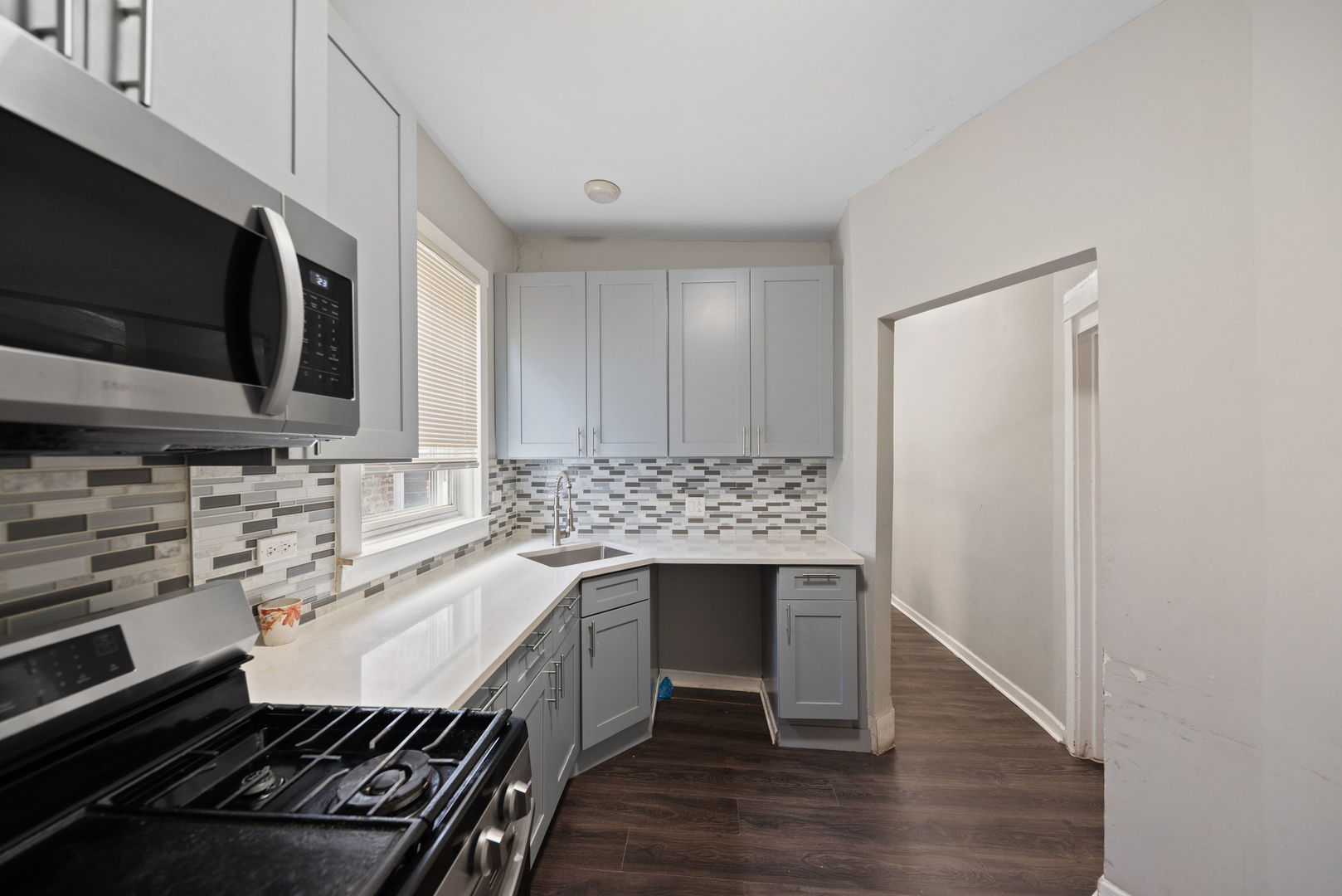 7115 S Champlain Avenue, Chicago, IL 60619