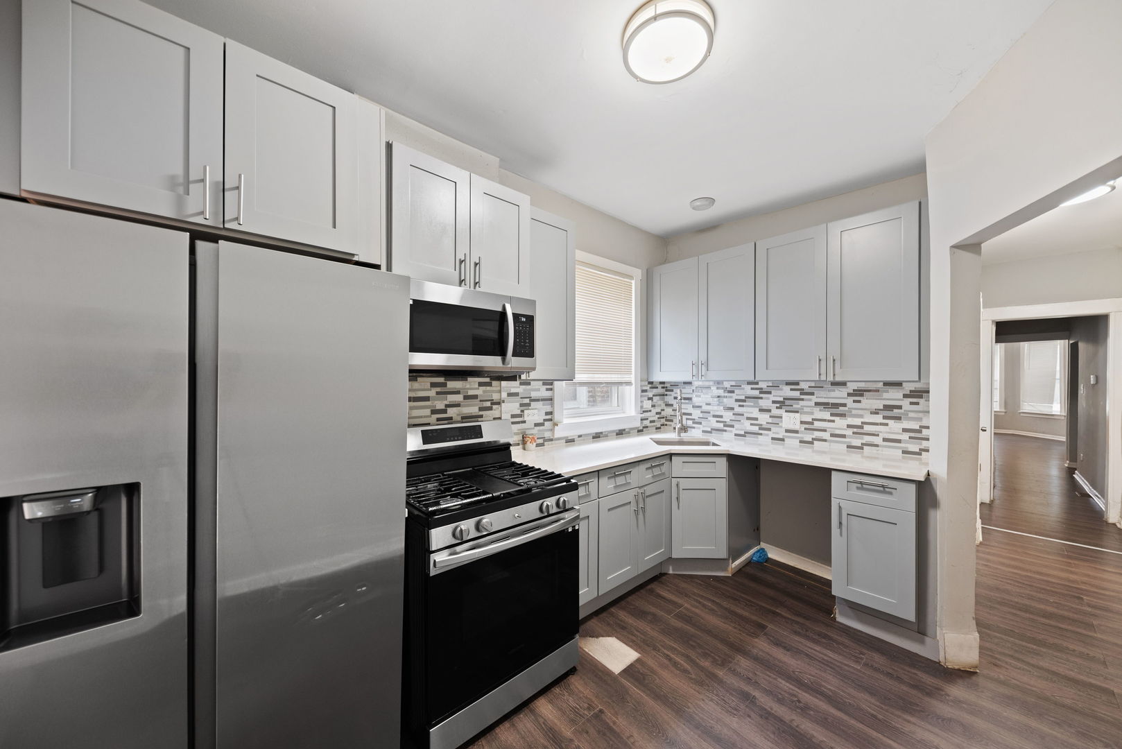 7115 S Champlain Avenue, Chicago, IL 60619