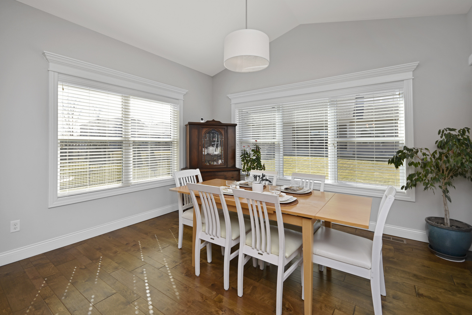 205 Potomac Avenue, Savoy, IL 61874