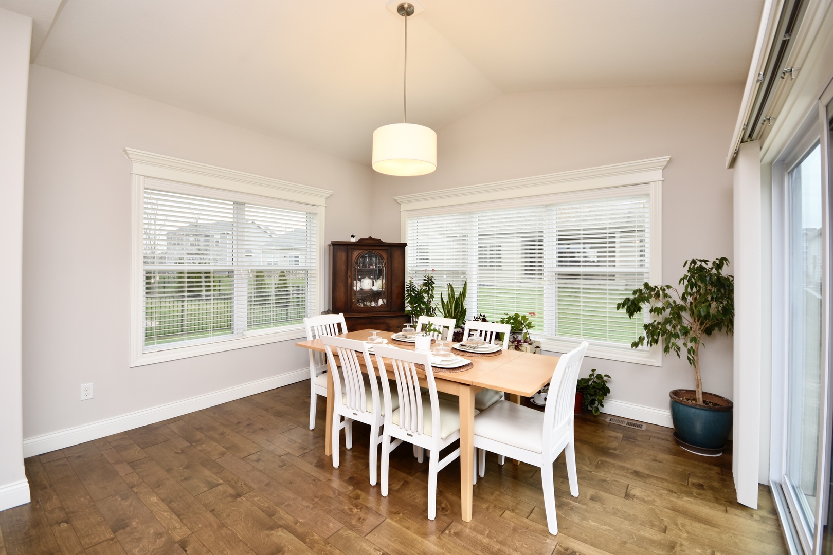 205 Potomac Avenue, Savoy, IL 61874