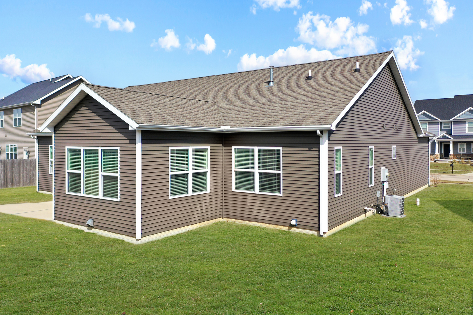 205 Potomac Avenue, Savoy, IL 61874