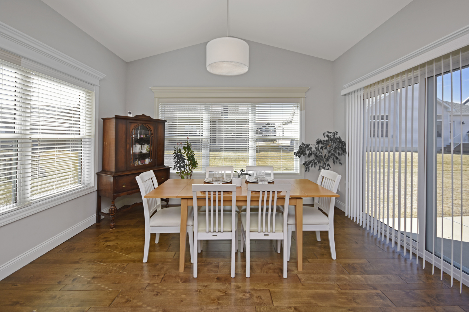 205 Potomac Avenue, Savoy, IL 61874