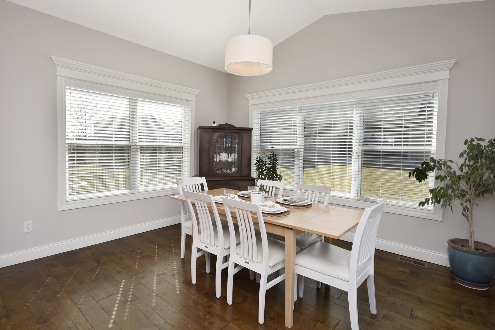 205 Potomac Avenue, Savoy, IL 61874