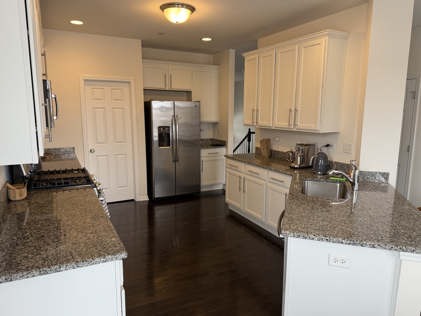 4194 Royal Mews Circle, Naperville, IL 60564