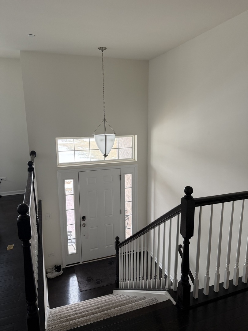 4194 Royal Mews Circle, Naperville, IL 60564