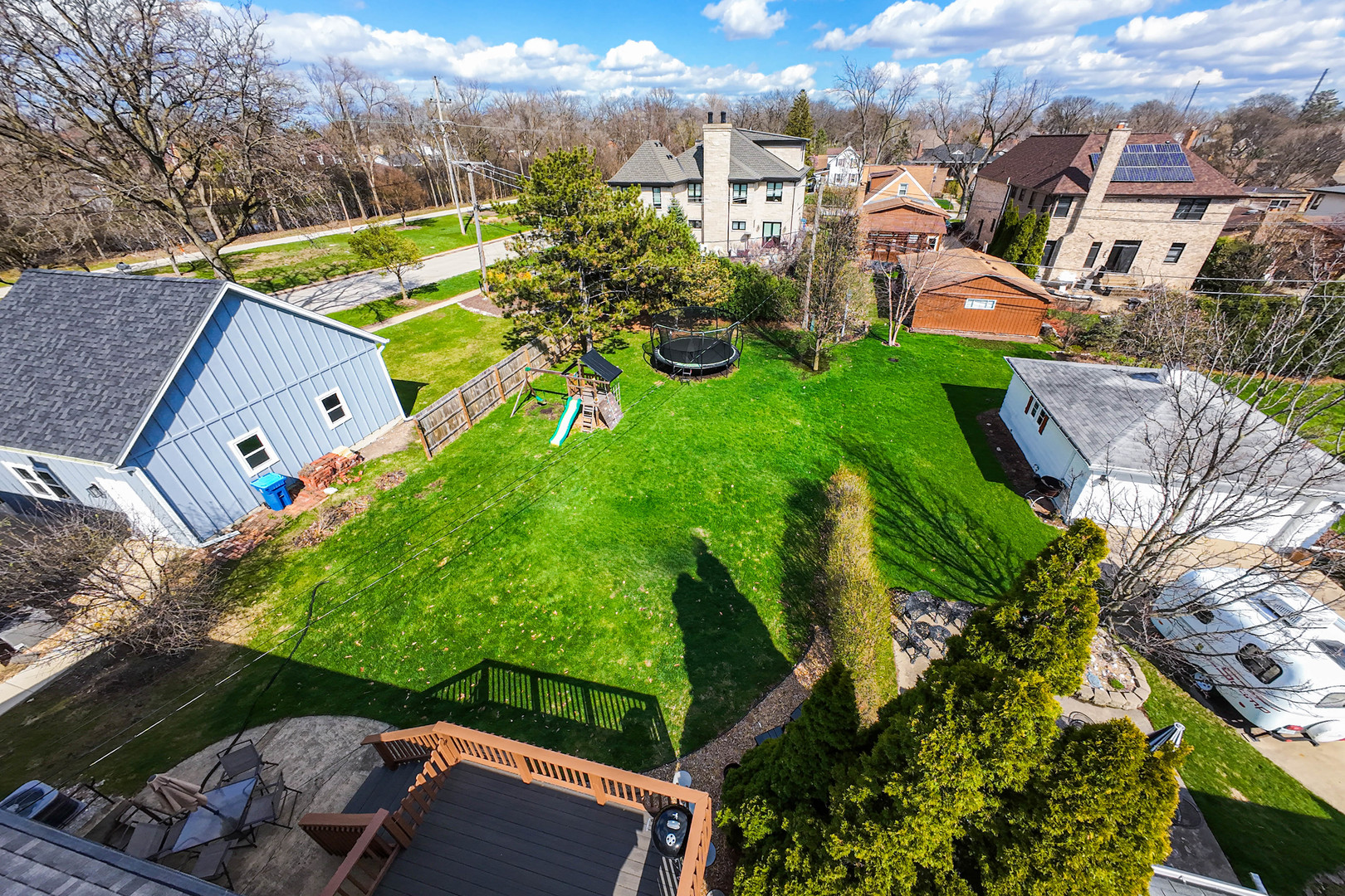 547 S Poplar Avenue, Elmhurst, IL 60126