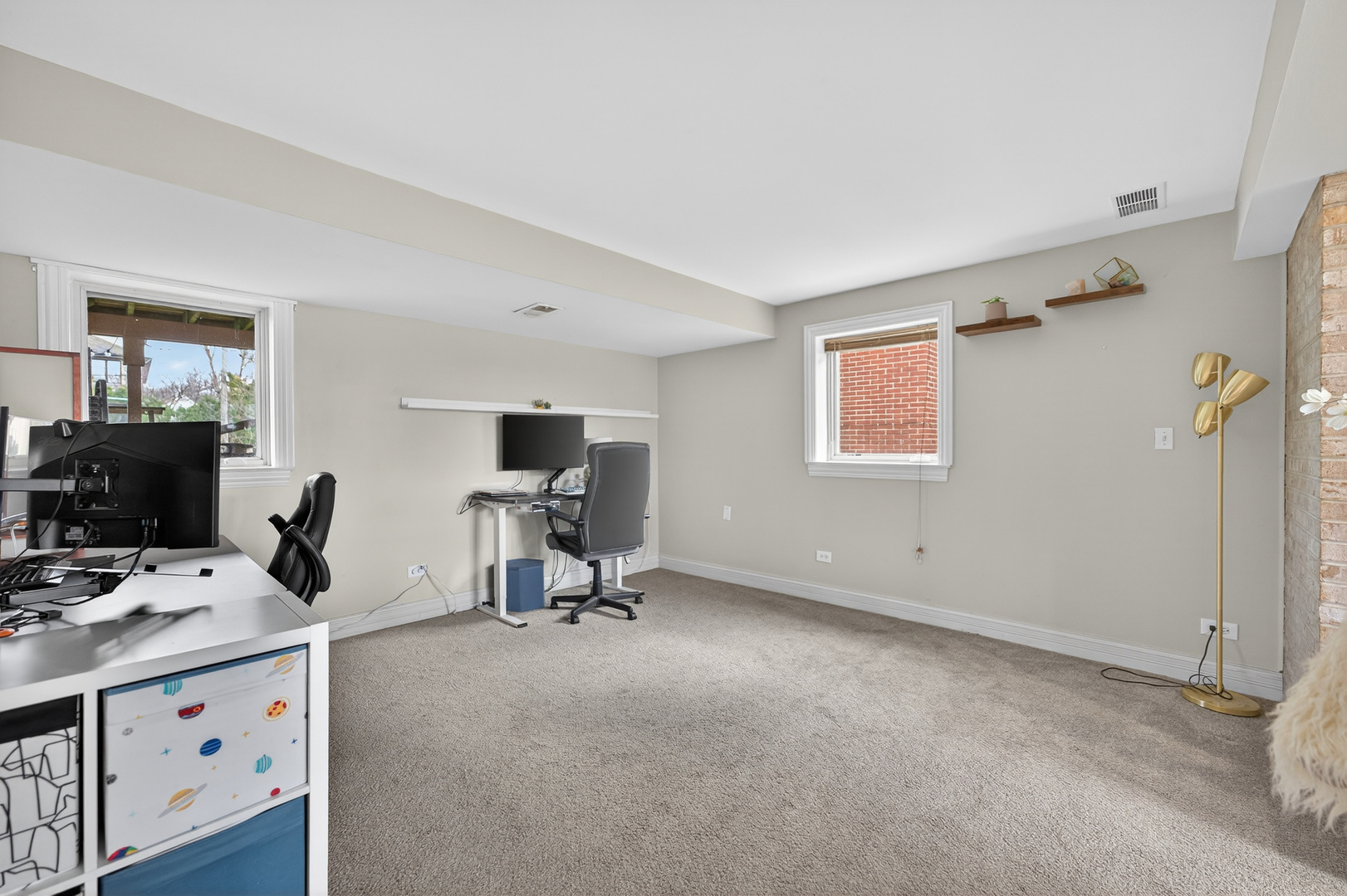 547 S Poplar Avenue, Elmhurst, IL 60126