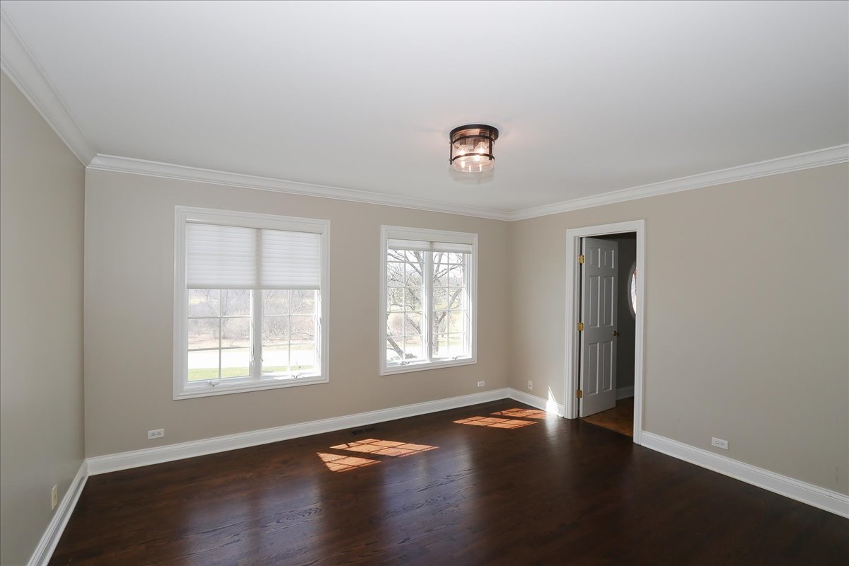 5N523 E Lakeview Circle, St. Charles, IL 60175