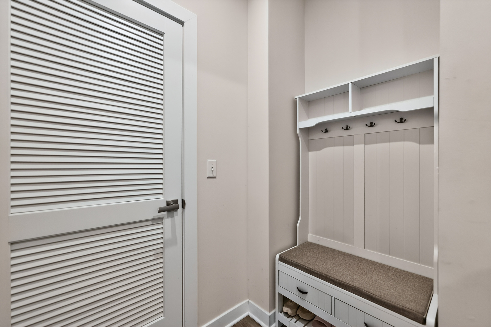 3656 Reddington Circle, Elgin, IL 60124