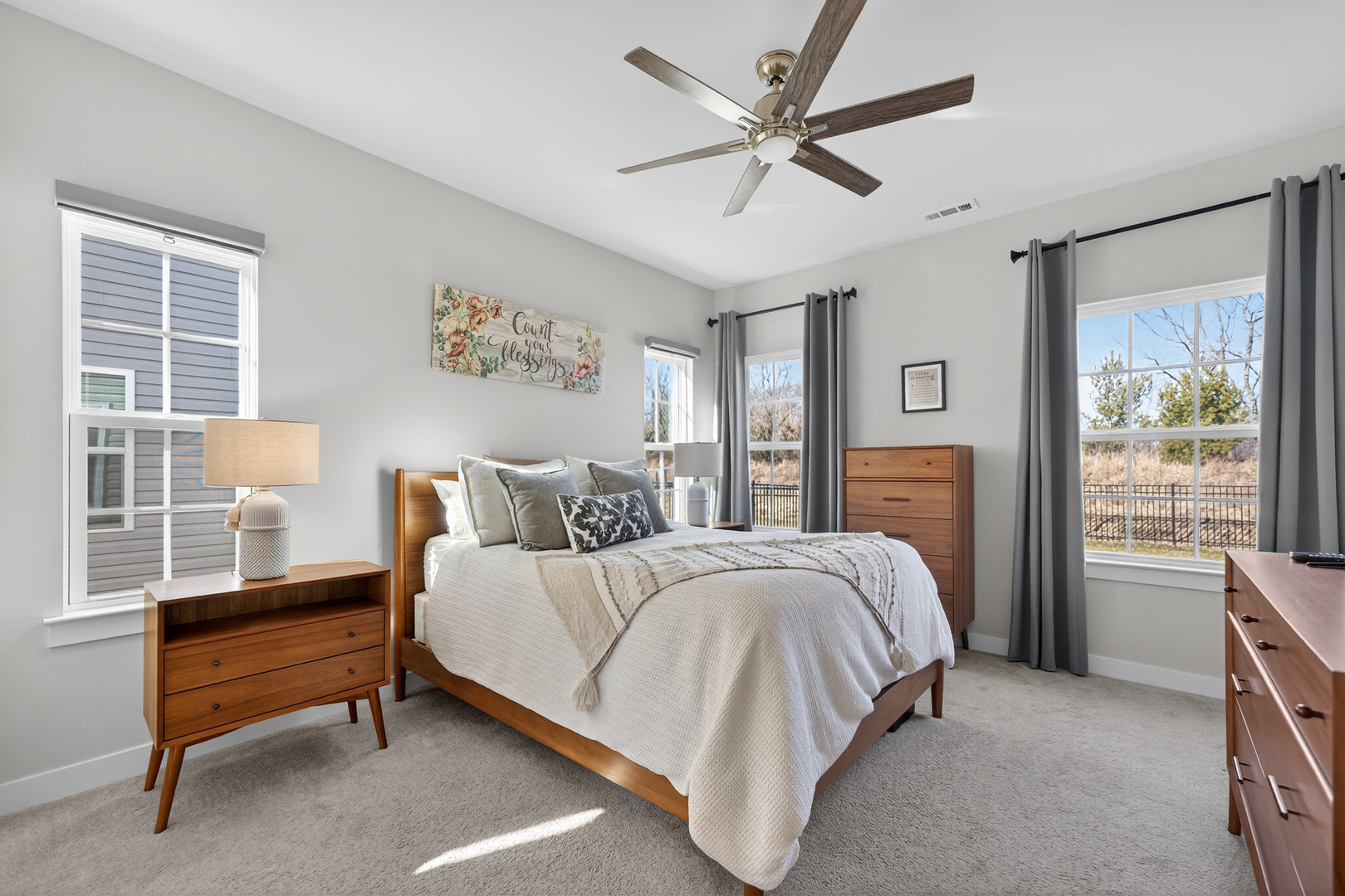 3656 Reddington Circle, Elgin, IL 60124