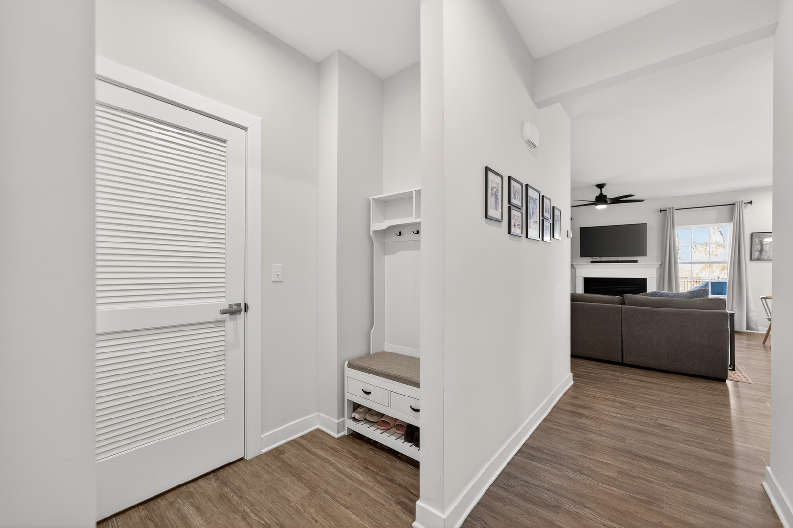 3656 Reddington Circle, Elgin, IL 60124