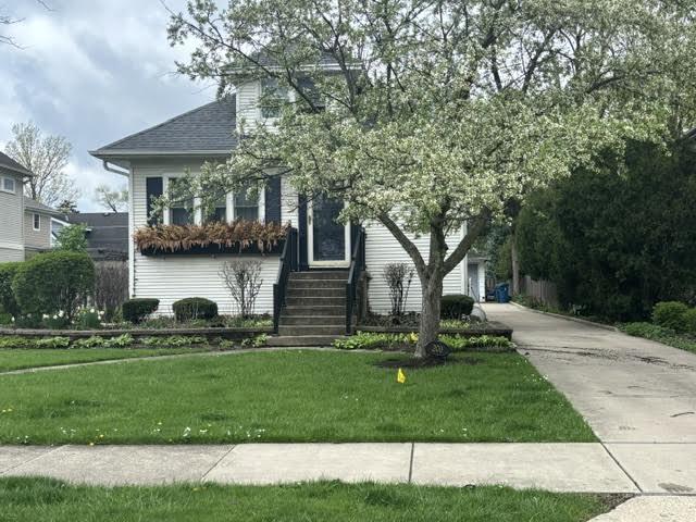 200 N Geneva Avenue, Elmhurst, IL 60126