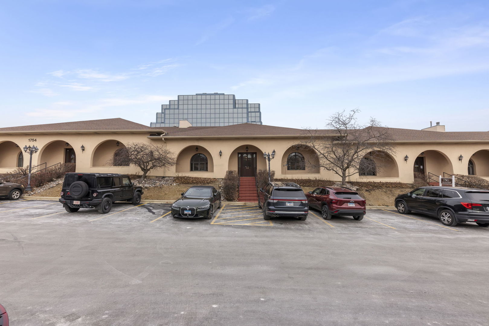 1754 N Washington Street #112, Naperville, IL 60563