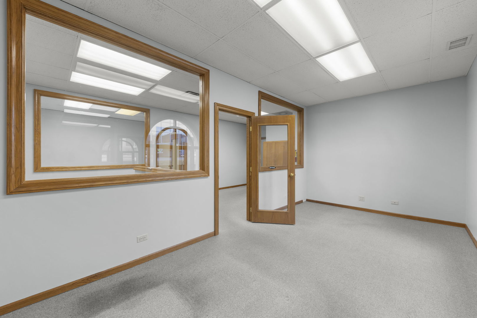 1754 N Washington Street #112, Naperville, IL 60563