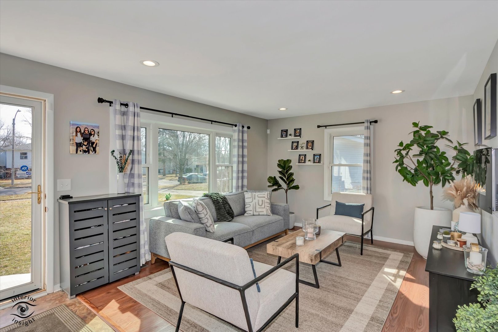 1924 Forrest Boulevard, St. Charles, IL 60174