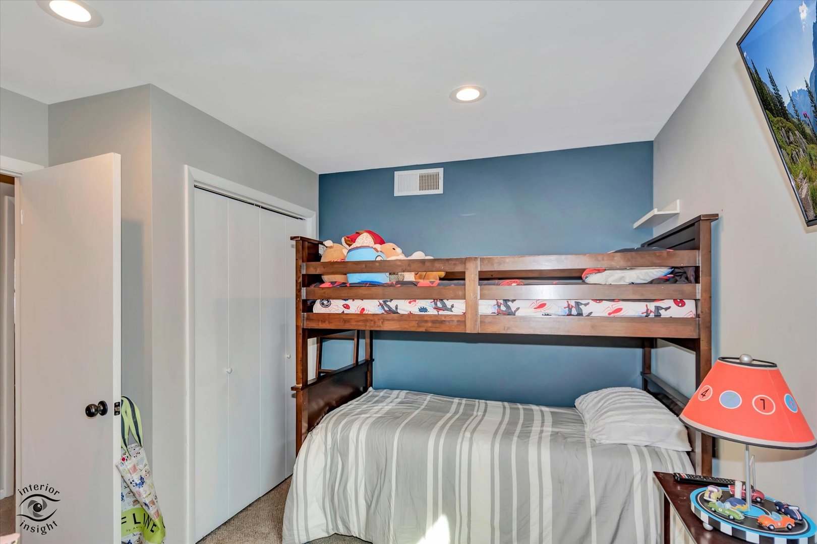 1924 Forrest Boulevard, St. Charles, IL 60174