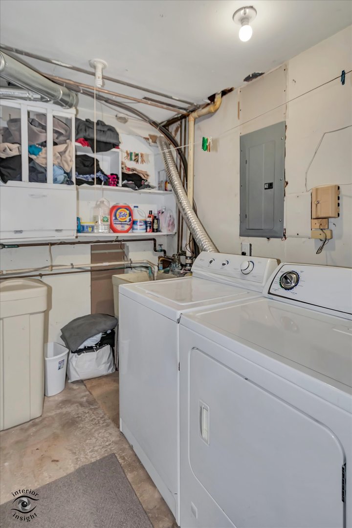 1924 Forrest Boulevard, St. Charles, IL 60174