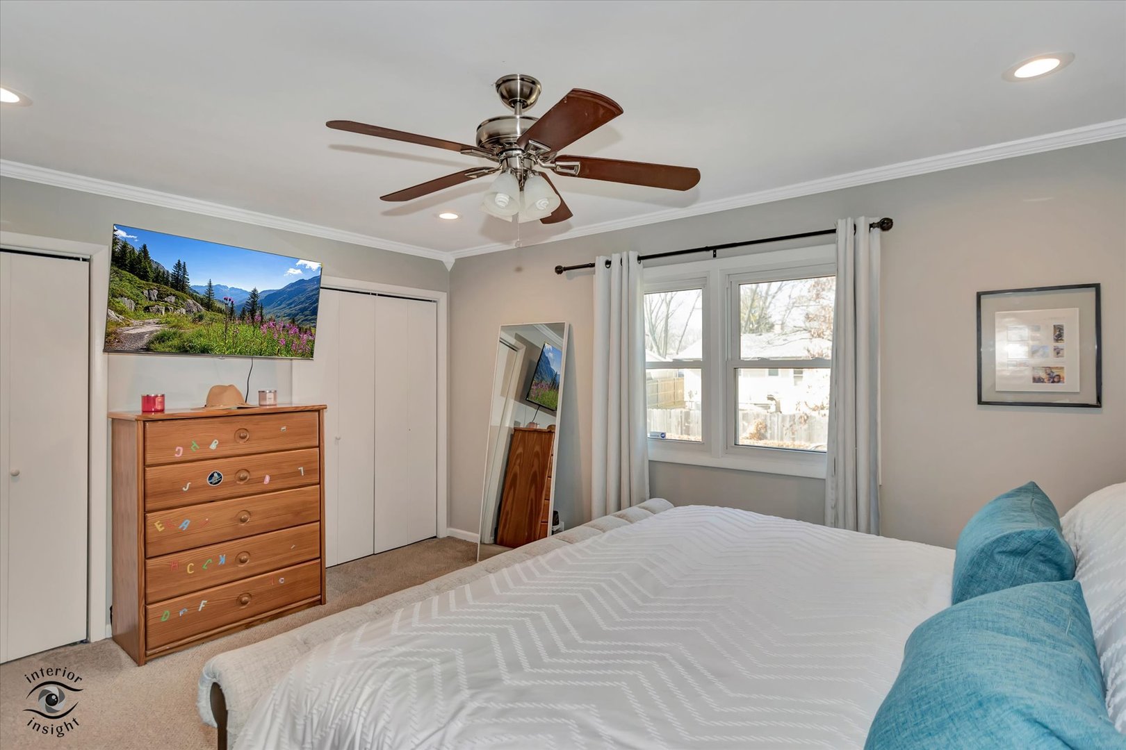 1924 Forrest Boulevard, St. Charles, IL 60174