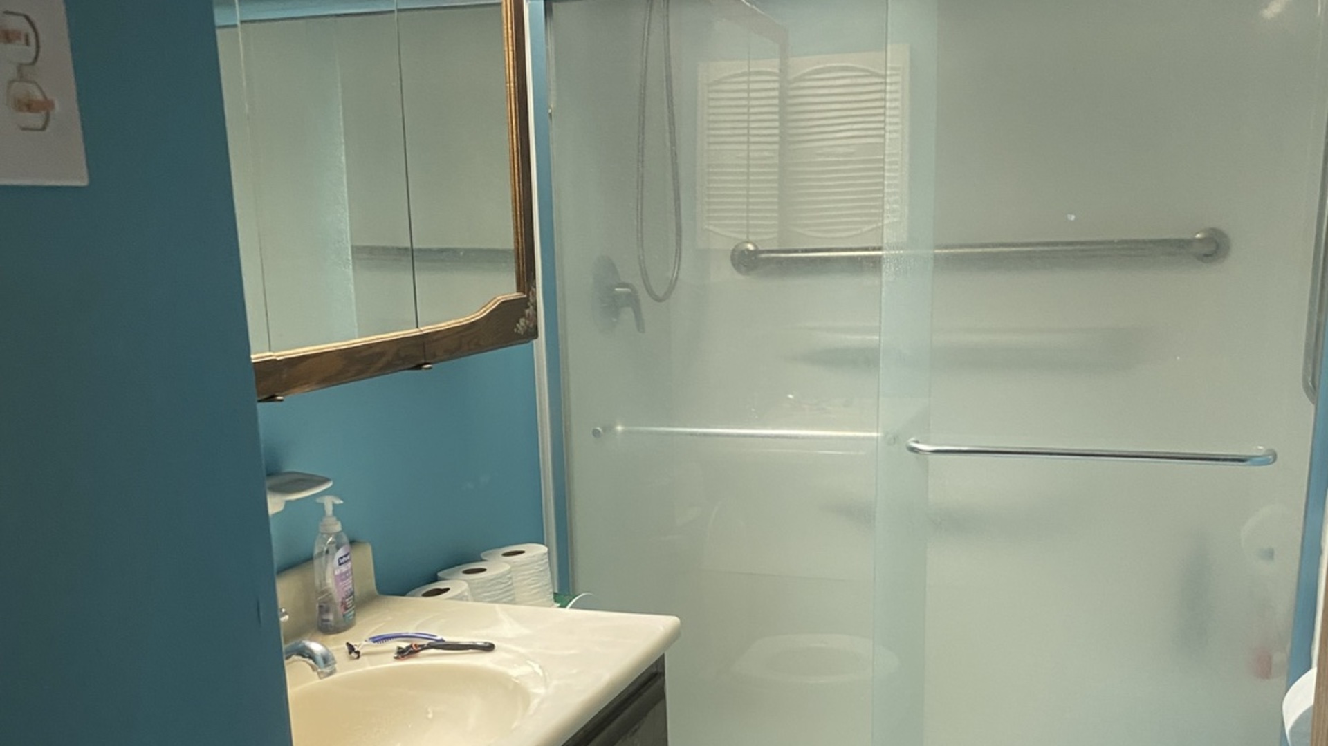 811 Oakton Avenue, Romeoville, IL 60446