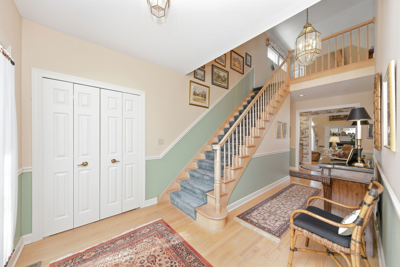 26 Lake Ridge Club Drive, Burr Ridge, IL 60527