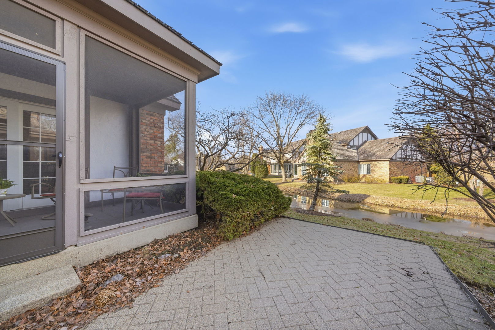 26 Lake Ridge Club Drive, Burr Ridge, IL 60527