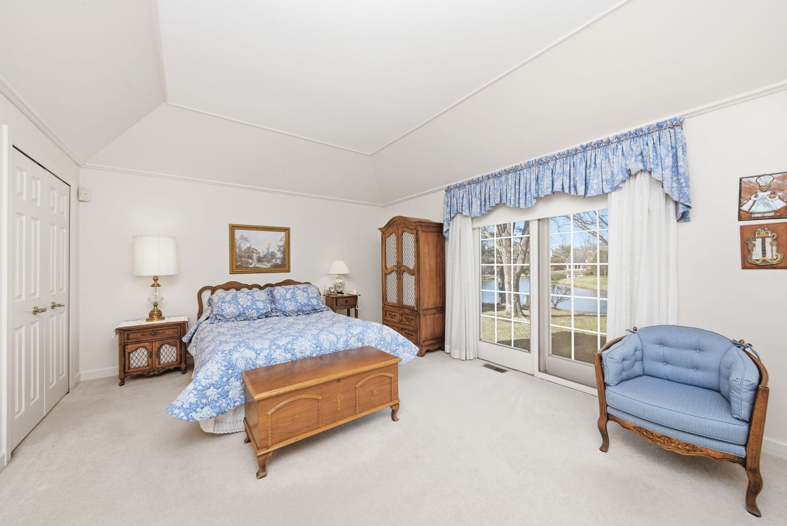 26 Lake Ridge Club Drive, Burr Ridge, IL 60527