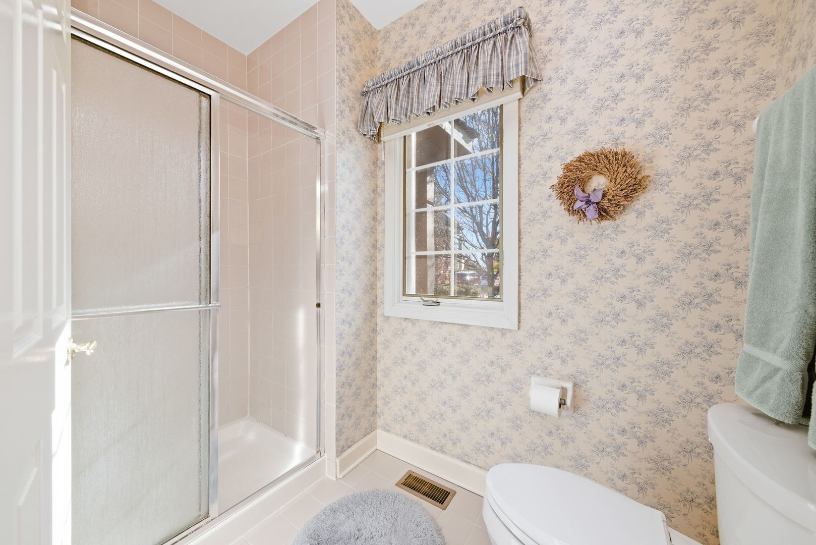 26 Lake Ridge Club Drive, Burr Ridge, IL 60527