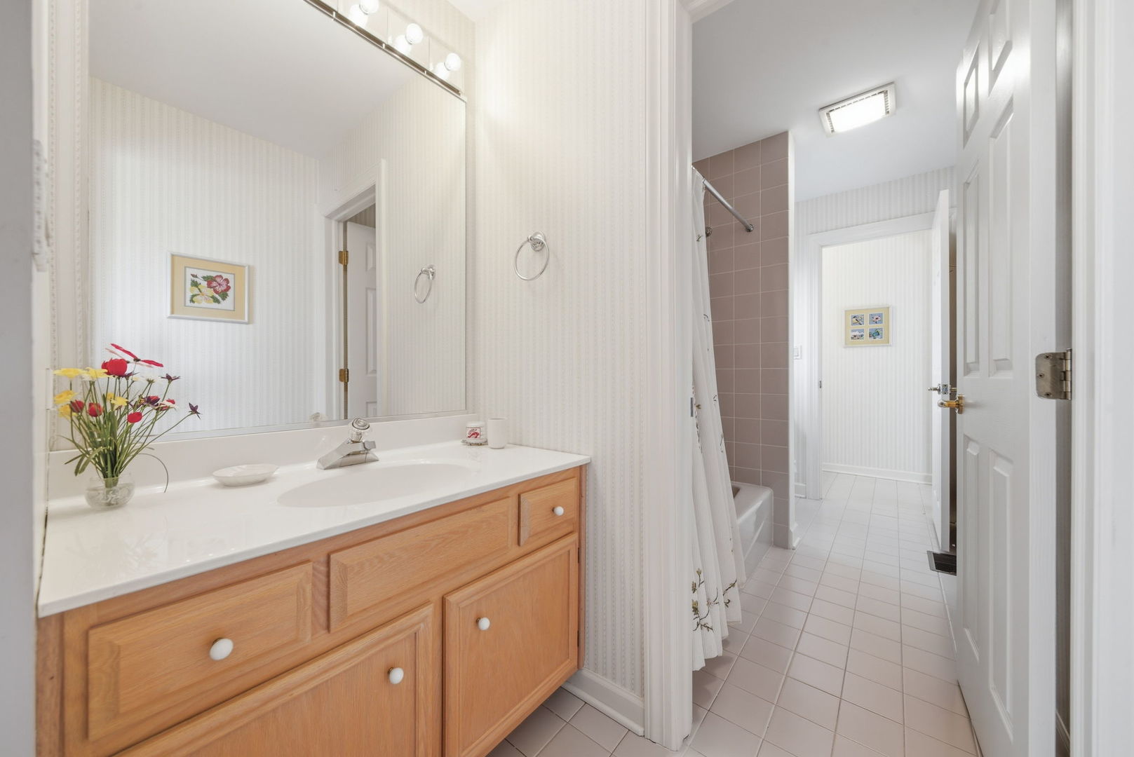 26 Lake Ridge Club Drive, Burr Ridge, IL 60527