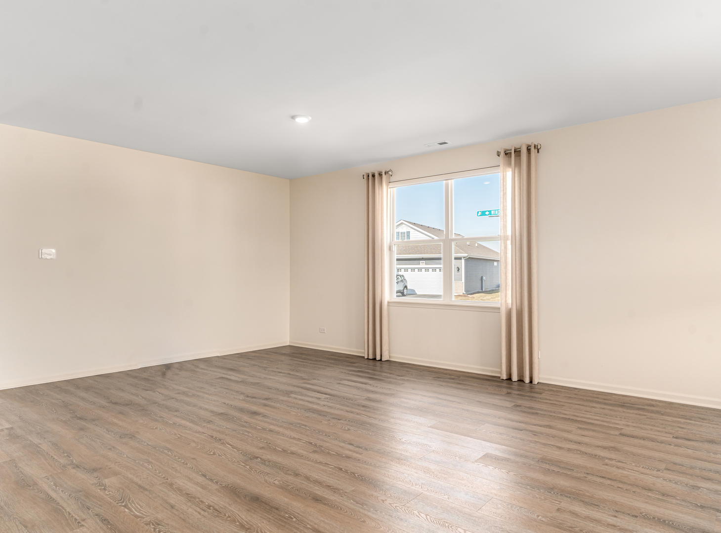 1655 Windsor Road, Pingree Grove, IL 60140