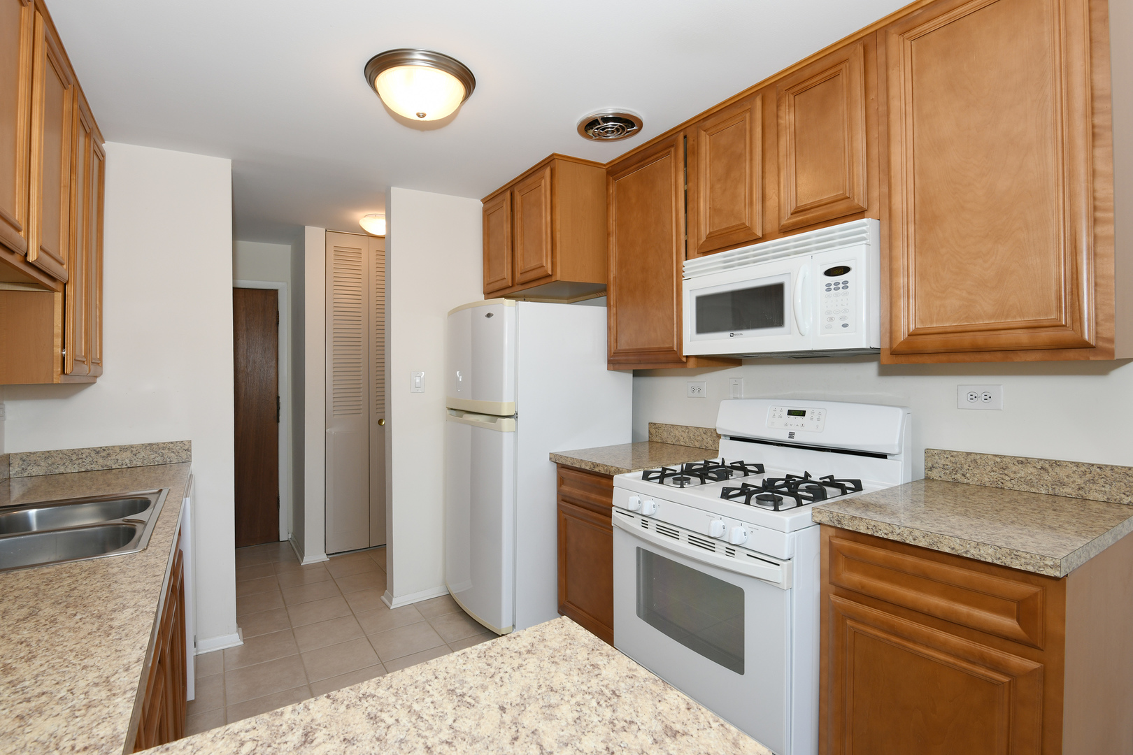 1205 E hintz Road #208, Arlington Heights, IL 60004