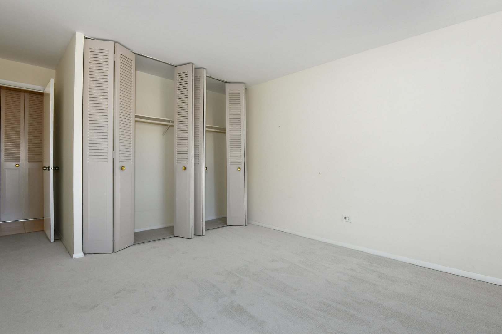 1205 E hintz Road #208, Arlington Heights, IL 60004