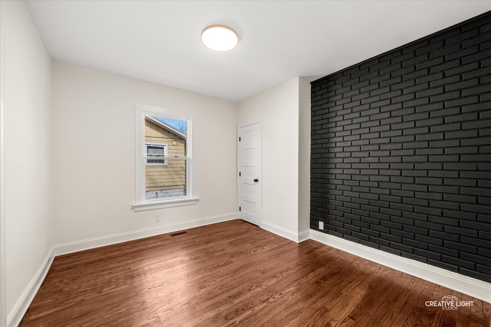 237 S Villa Avenue, Elmhurst, IL 60126