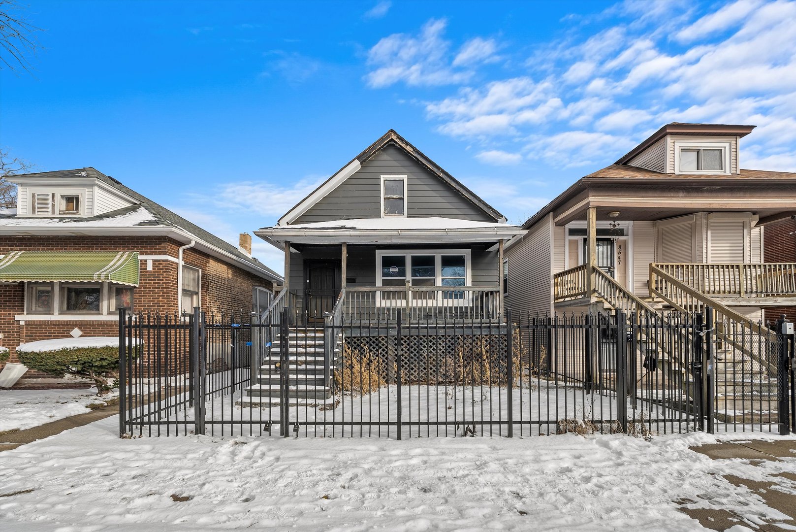 8545 S Saginaw Avenue, Chicago, IL 60617