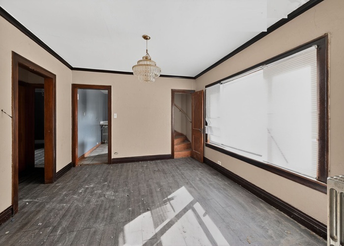 833 S 21st Avenue, Maywood, IL 60153