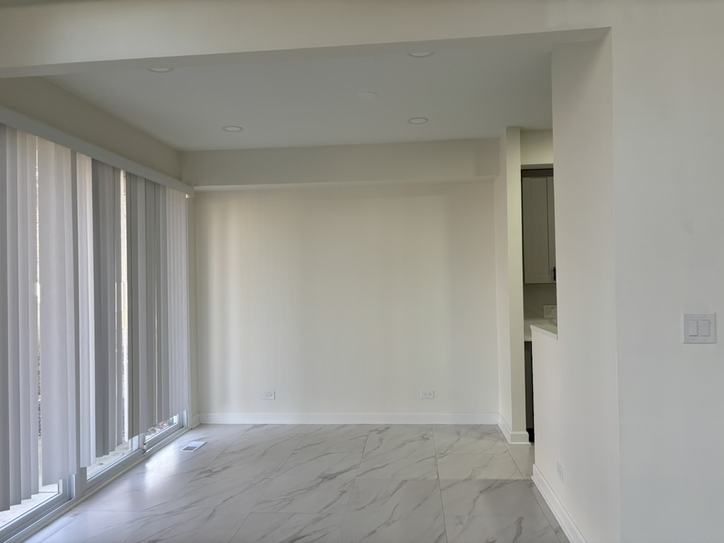 1150 Regency Drive, Schaumburg, IL 60193