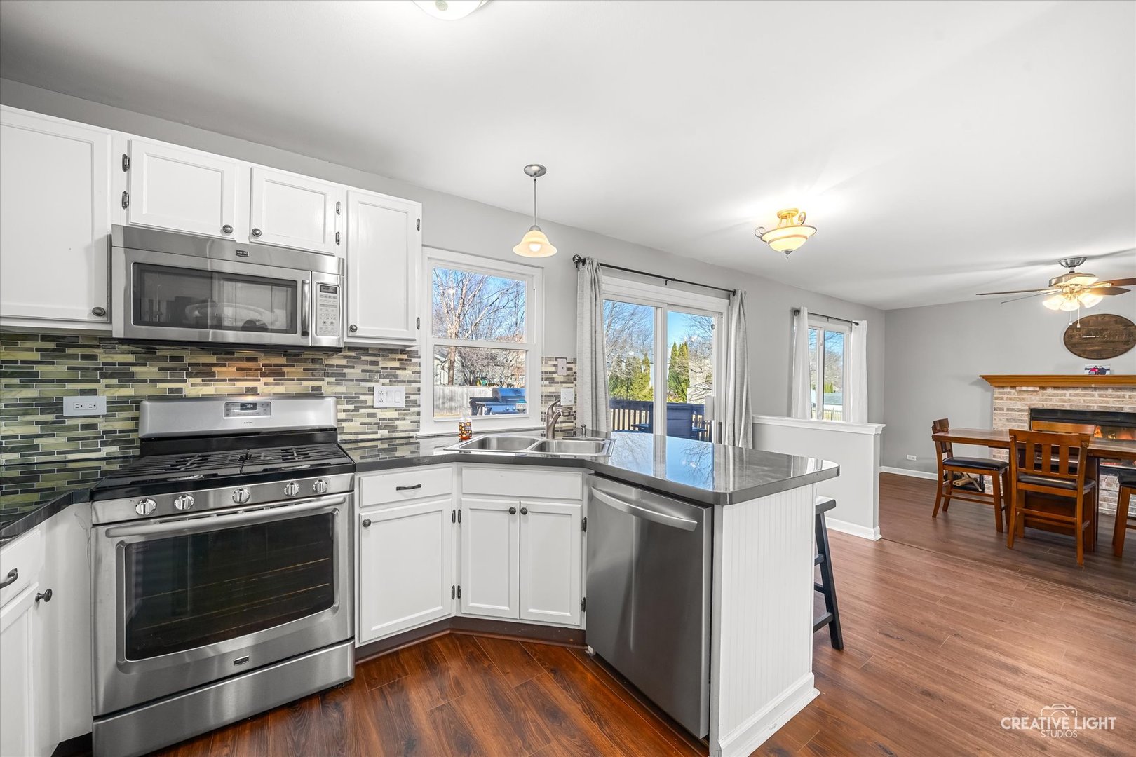 102 Chelsea Avenue, Sugar Grove, IL 60554