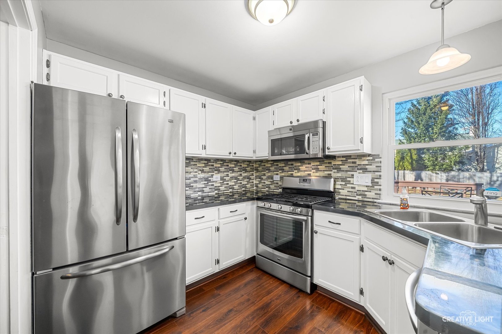 102 Chelsea Avenue, Sugar Grove, IL 60554