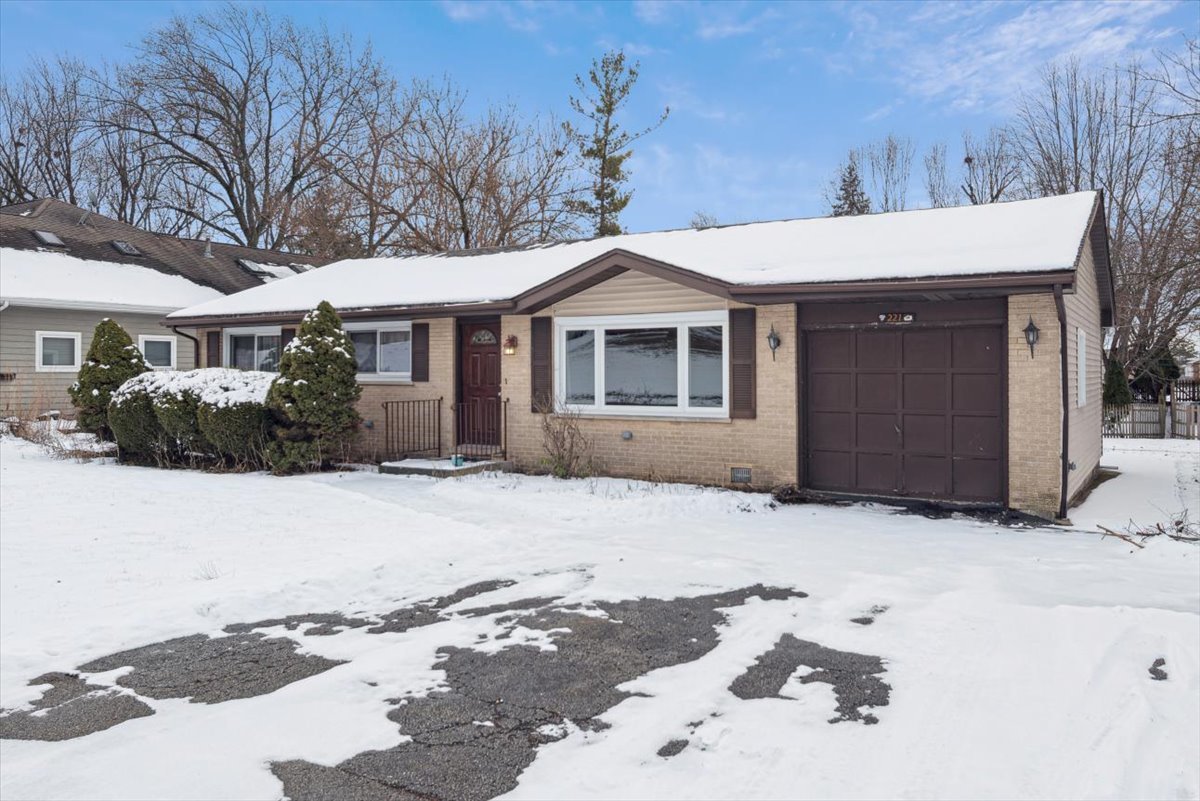 221 58th Street, Clarendon Hills, IL 60514