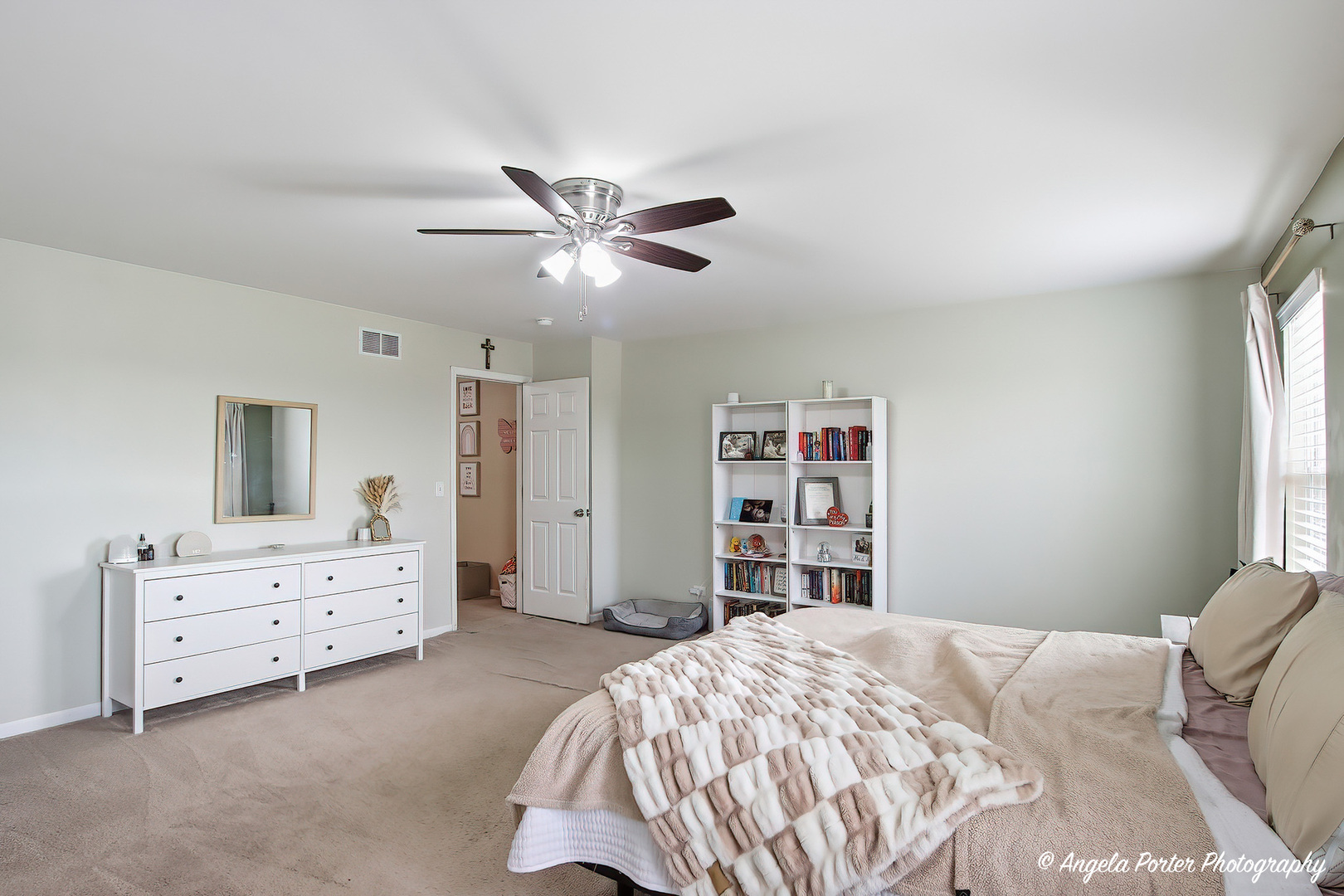 1829 Leatherleaf Trail, Hebron, IL 60034