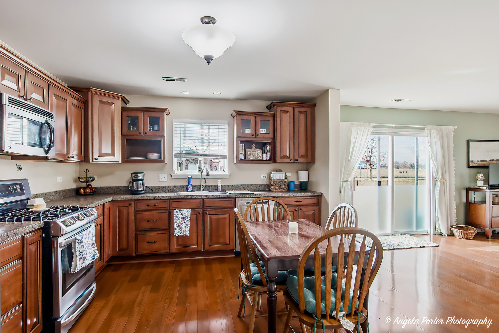 1829 Leatherleaf Trail, Hebron, IL 60034