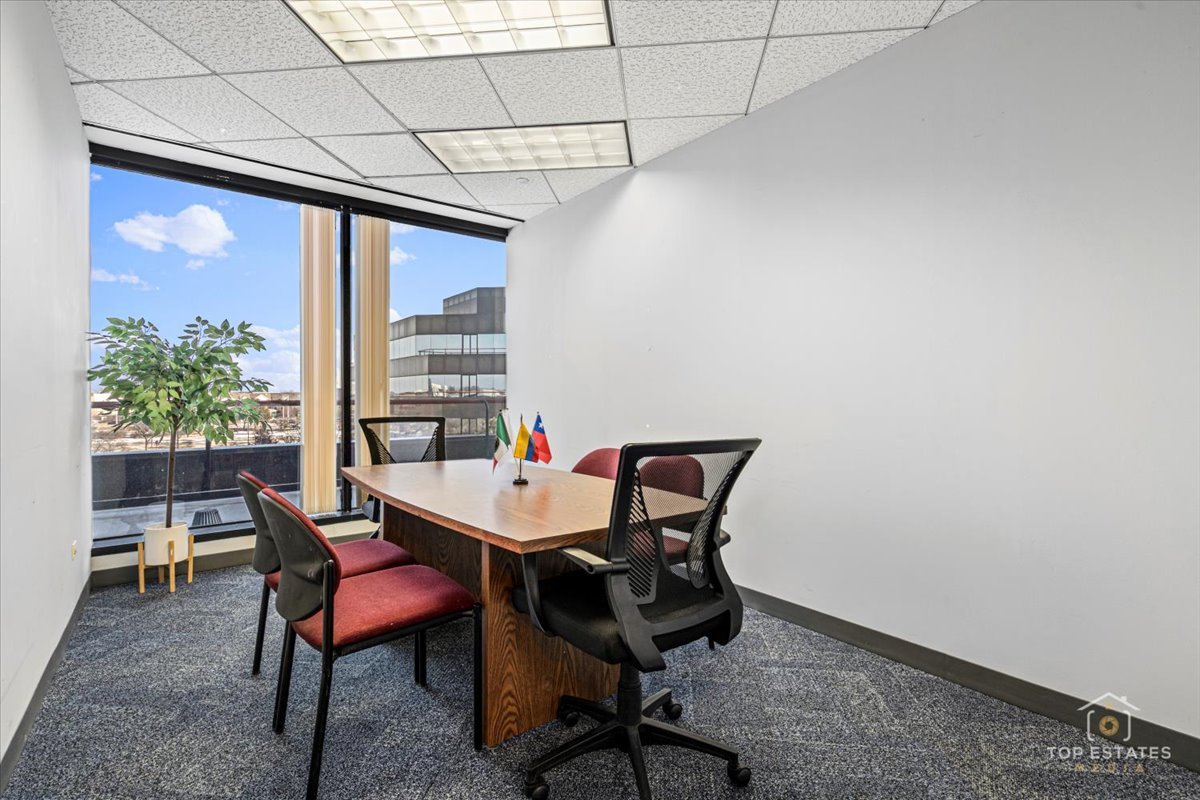 900 National Parkway, Schaumburg, IL 60173