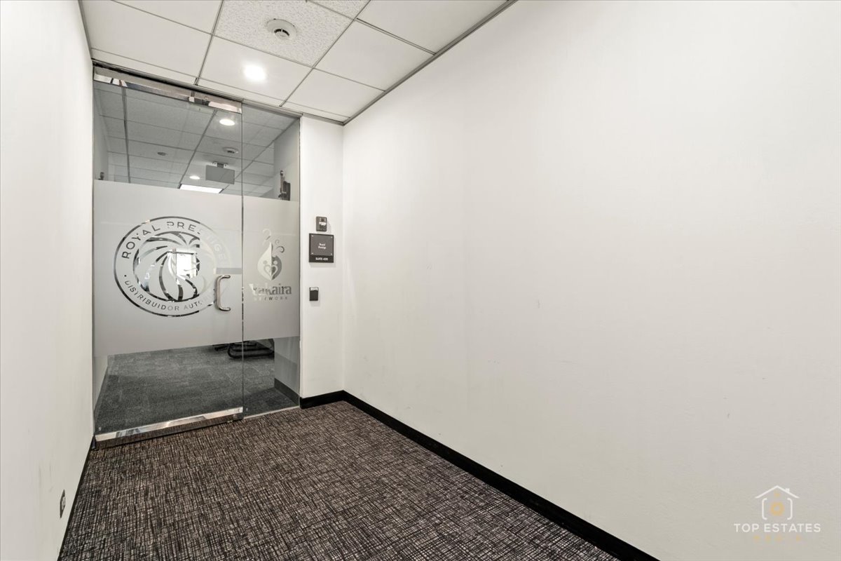 900 National Parkway, Schaumburg, IL 60173