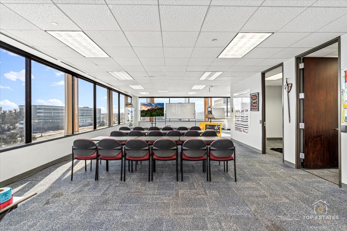 900 National Parkway, Schaumburg, IL 60173