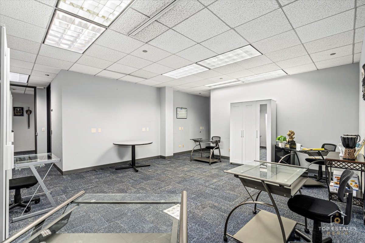 900 National Parkway, Schaumburg, IL 60173