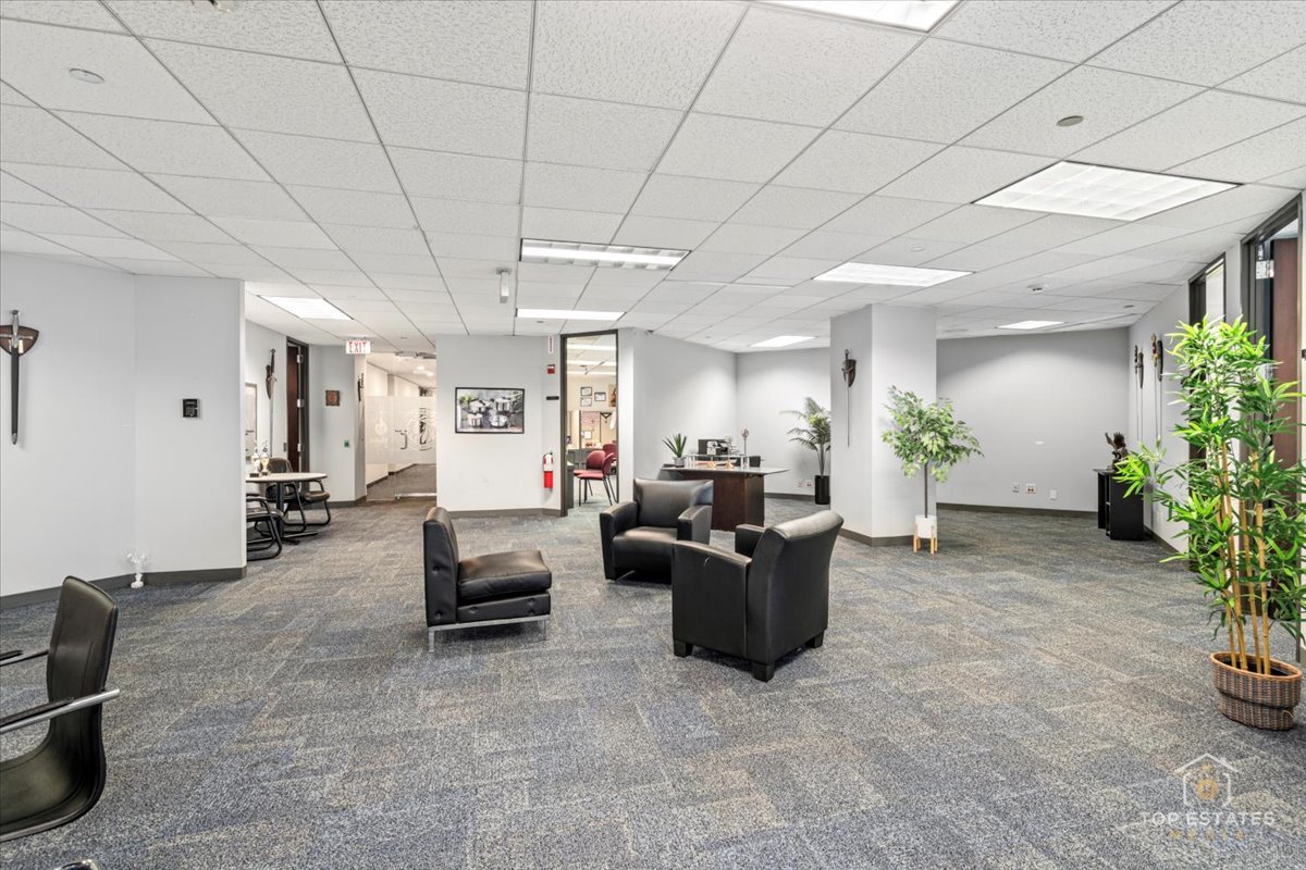 900 National Parkway, Schaumburg, IL 60173