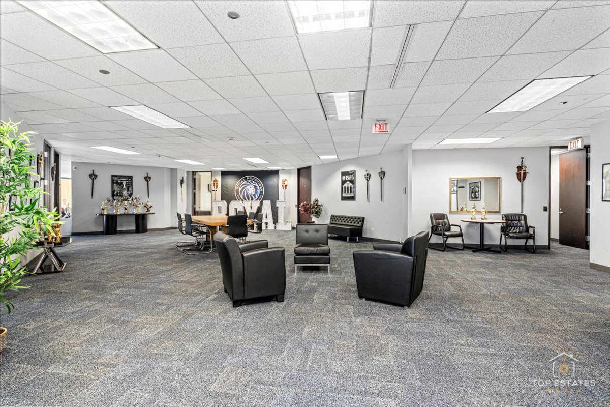 900 National Parkway, Schaumburg, IL 60173