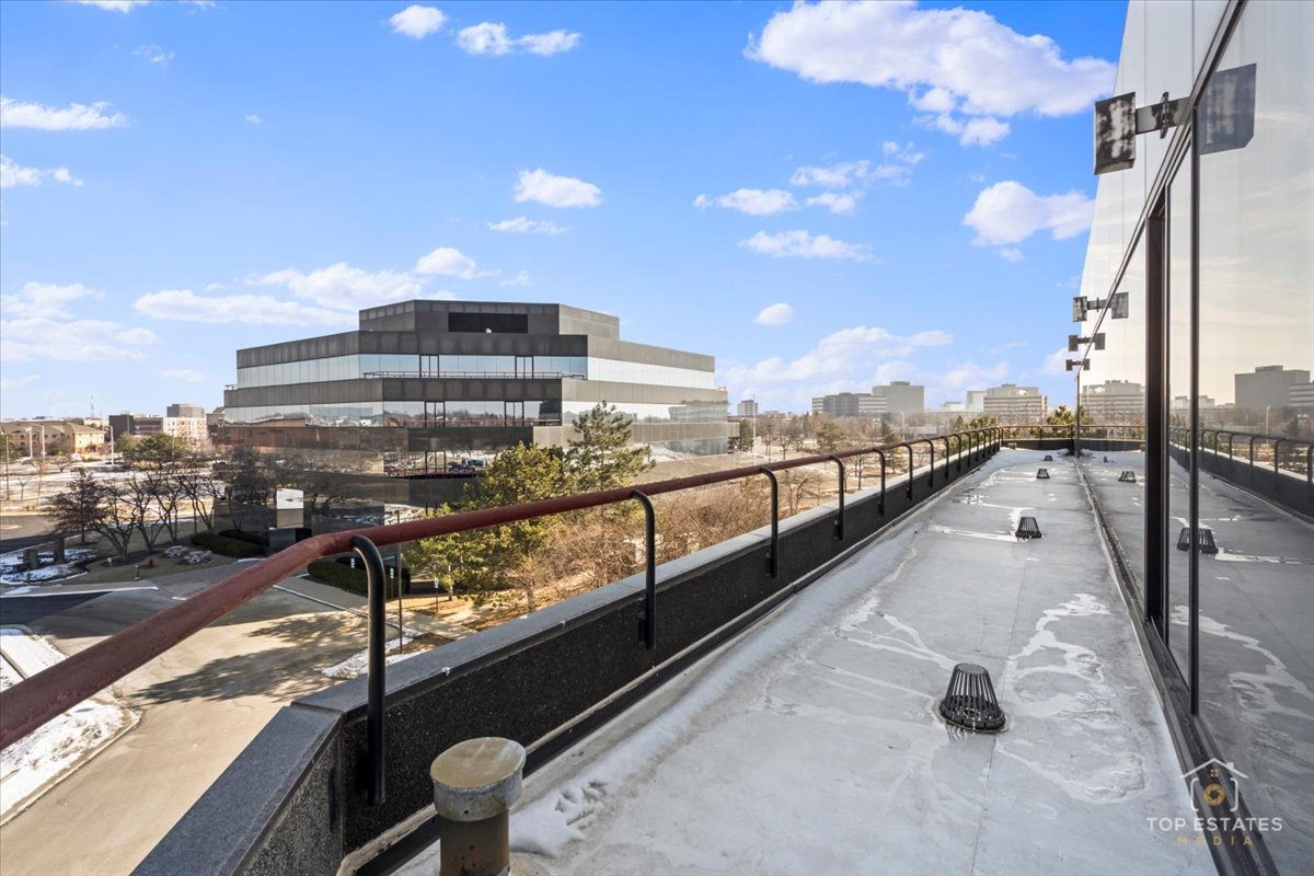 900 National Parkway, Schaumburg, IL 60173