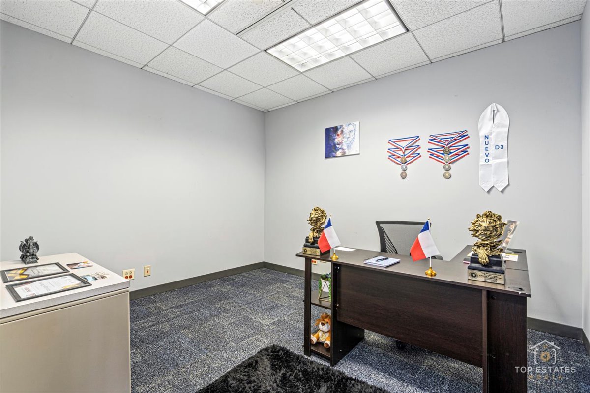 900 National Parkway, Schaumburg, IL 60173