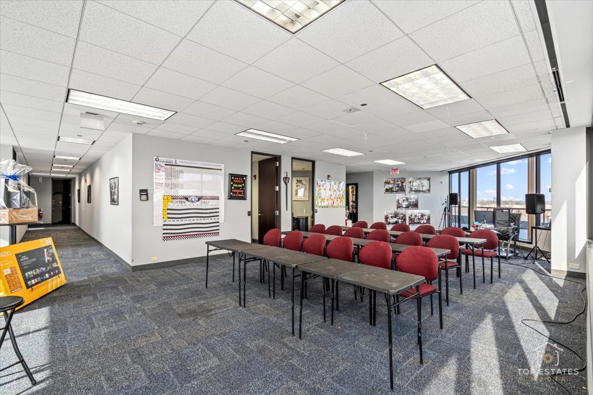 900 National Parkway, Schaumburg, IL 60173