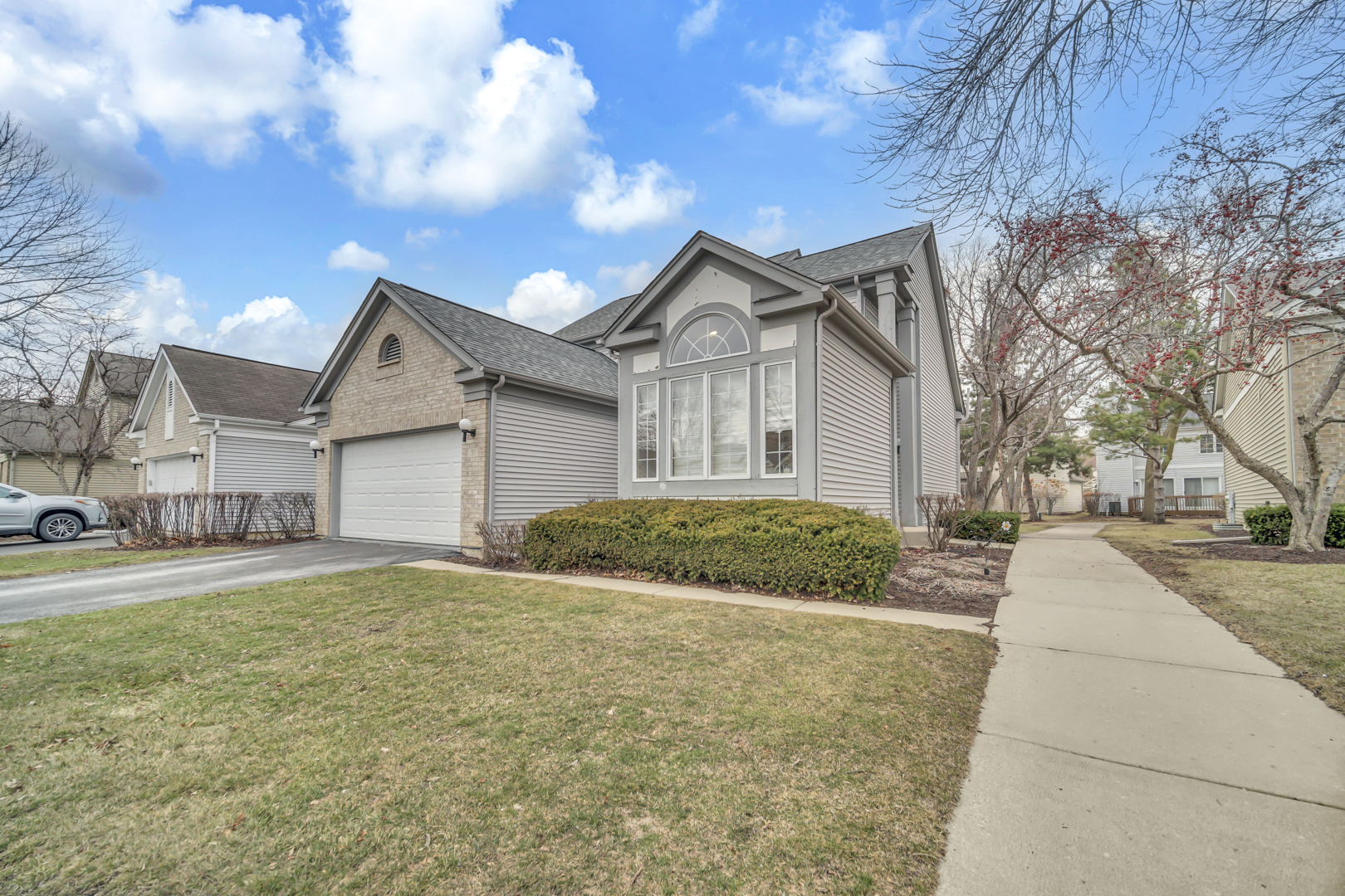 91 Manchester Drive, Buffalo Grove, IL 60089